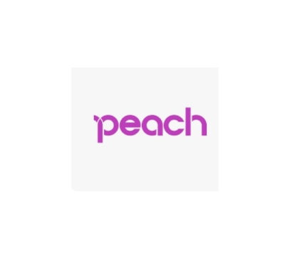 Palavra 'peach' em letras cor-de-rosa num fundo branco
