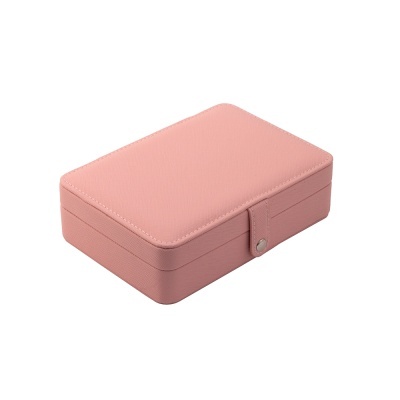 Estojo rectangular cor-de-rosa com fecho de botão metálico