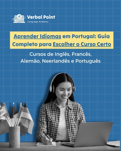 Jovem com auriculares a usar portátil, texto promocional sobre cursos de idiomas em Portugal