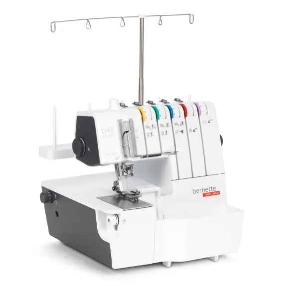 Máquina Corte e Cose e Recobrimento Bernette b48 Máquina Corte e Cose e Recobrimento Bernette b48