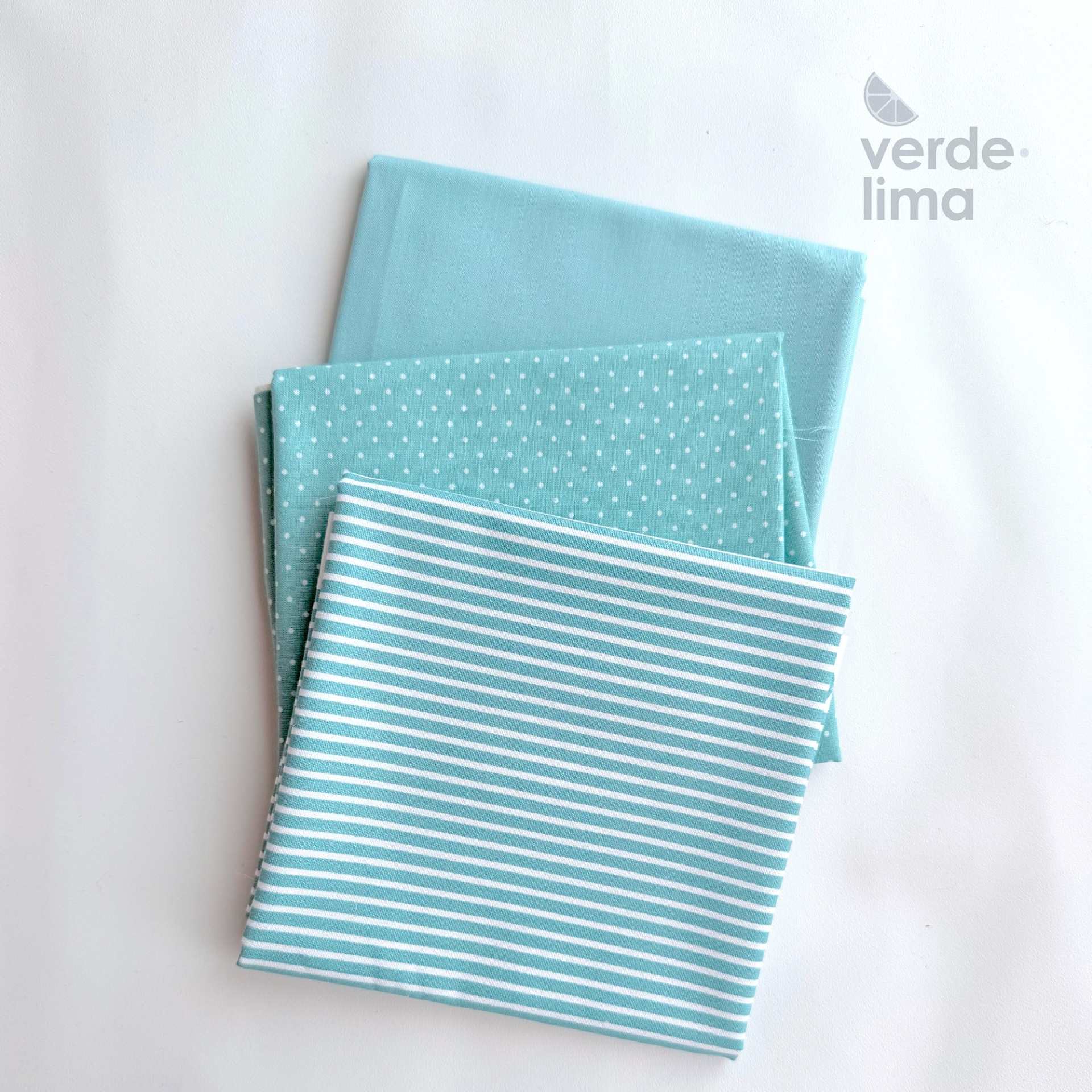 Pack de retalhos - Básicos de algodão - Azul Água Pack de retalhos - Básicos de algodão - Azul Água