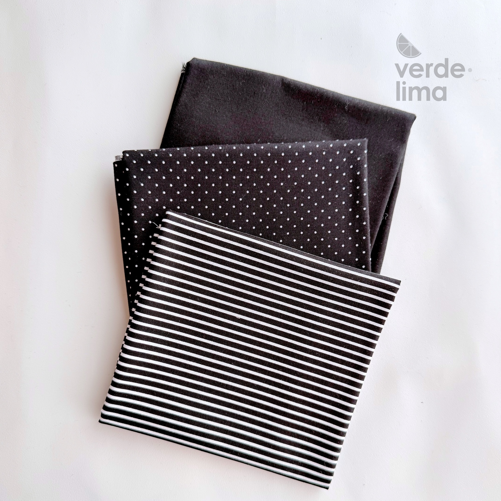 Pack de retalhos - Básicos de algodão - Preto Pack de retalhos - Básicos de algodão - Preto