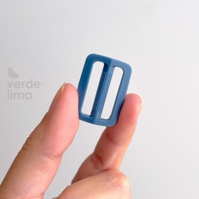 Passador de plástico