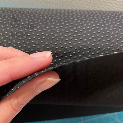 Tecido antiderrapante