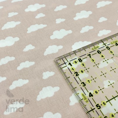 Tecido de algodão - Nuvens fundo rosa velho