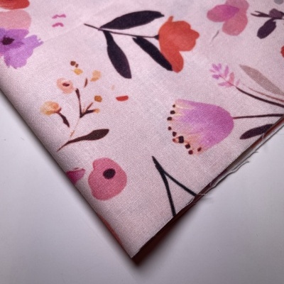 Retalho 18x150cm - Tecido de Algodão - Estampado digital - Flores fundo rosa