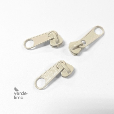 Cursores de fecho zipper malha 5 injectada