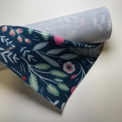 Retalho 39x128cm - Floral azul petróleo (plastificado)