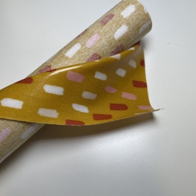 Retalho 46x68cm - Stripes pinceladas fundo amarelo torrado (Plastificado)