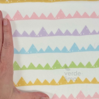 Triângulos coloridos (plastificado)