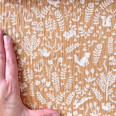 Musselina - Forest Animals fundo ocre