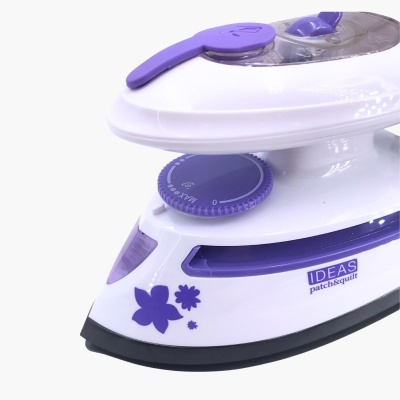 Mini Ferro de Engomar com vapor