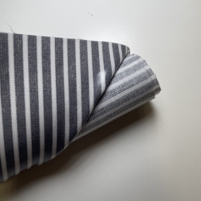 Retalho 22x110cm - Tecido Plastificado - Riscas Cinzento
