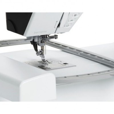 Máquina de bordar BERNETTE B70 Deco