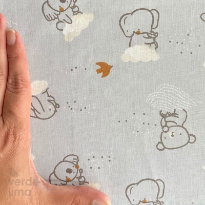 Tecido de algodão - Animais nas nuvens - Fundo cinzento