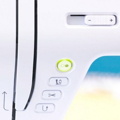 Máquina de costura BERNETTE B77