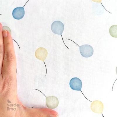 Tecido de Algodão - Bichinhos nas nuvens - Balõezinhos azul