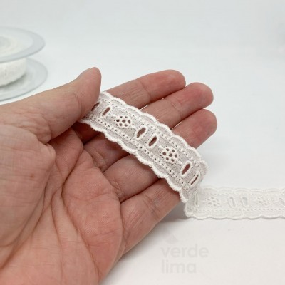 Bordado Inglês passa-fita 25mm