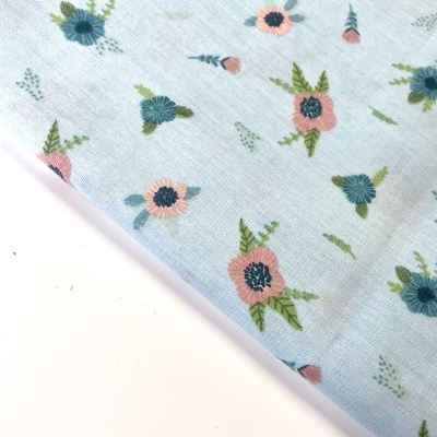 Retalho 90x150cm - Amazónia - Floral fundo azul céu