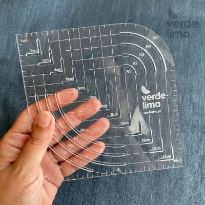 Régua para cantos redondos e quadrados