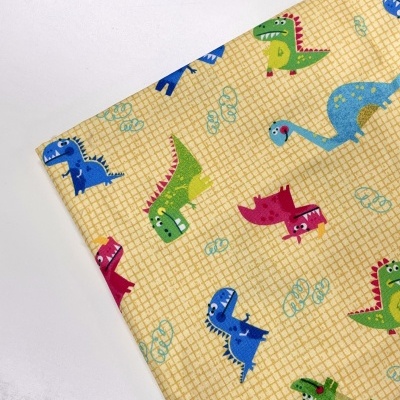 Retalho 45x110cm - Tecido de Algodão - Dino Friends - Fundo amarelo