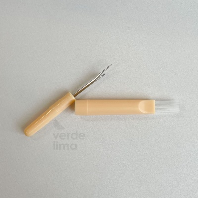 Descosedor com pincel