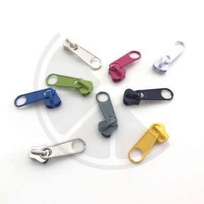 Cursores de fecho zipper malha 5 injectada