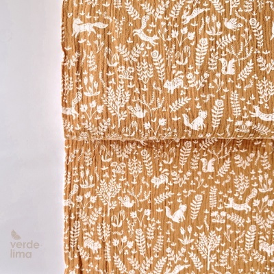 Musselina - Forest Animals fundo ocre