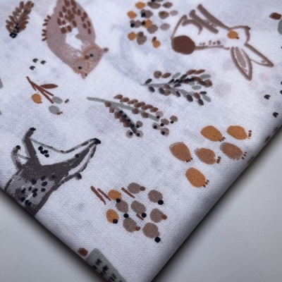 Retalho 32x150cm - Tecido de Algodão - Animais do bosque fundo branco