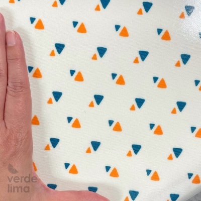 Tecido Plastificado - Midnight Garden - triangles