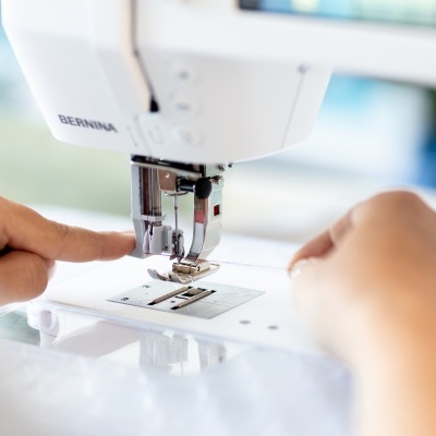 Máquina de costura BERNINA 325 (Gen.2)