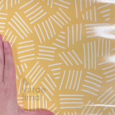 Tecido Plastificado - Traços amarelo