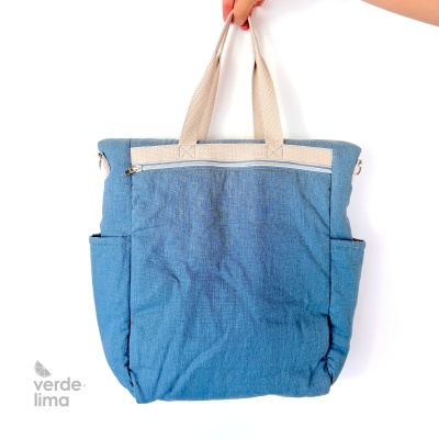 Mochila multiposições - linho liso azul ganga