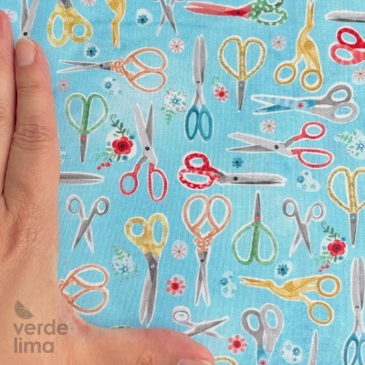 Tecido de Algodão - A stitch in time - Scissors