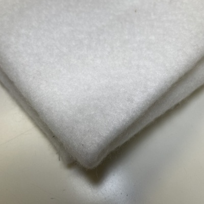 Retalho 87x140cm - Beitão/Manta acrílica com cola (cola áspera)