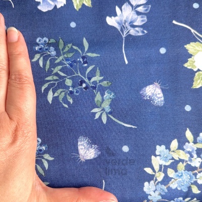 Tecido de Algodão - Indigo Petals - Blue Roses