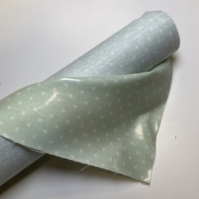 Retalho 47x140cm - Tecido Plastificado - Pintas Verde Menta