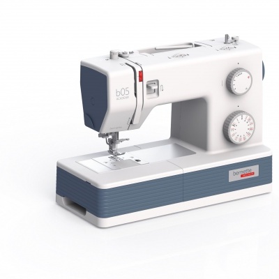 Máquina de costura BERNETTE B05 Academy