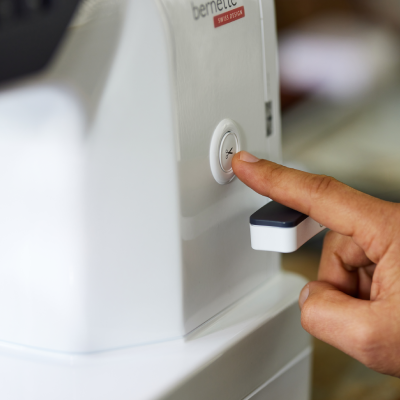 Máquina de costura Bernette B08 Straight Stitch