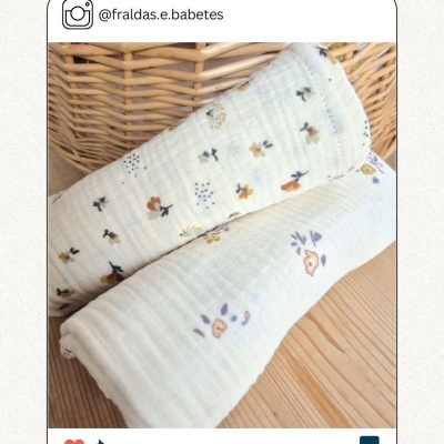 Musselina - Ouriços e florzinhas fundo bege