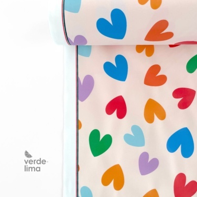 Tecido raincoat - Corações