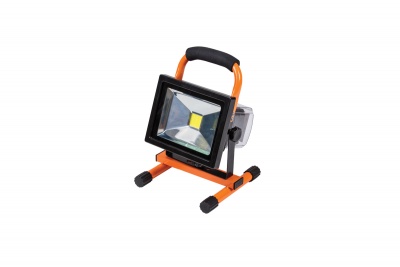 Projetor LED portátil com estrutura laranja e preta sobre fundo branco