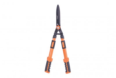 Tesoura de poda com lâminas e cabo preto e laranja