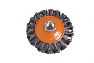 Escova circular metálica com centre laranja e cerdas de aço retorcidas