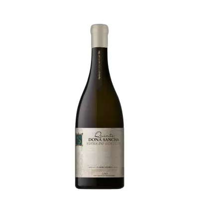 Garrafa de vinho branco Quinta Dona Sancha com rótulo branco