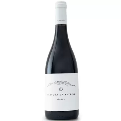 Garrafa de vinho tinto TEXTURA DA ESTRELA DÃO 2018 com rótulo branco e desenho de montanha