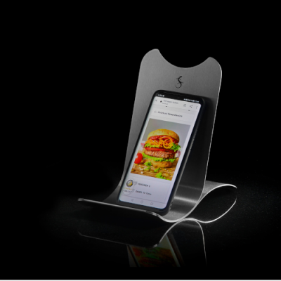 Suporte para telemóvel preto em metal com smartphone a mostrar hambúrguer