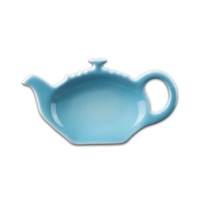 Prato azul em forma de chaleira