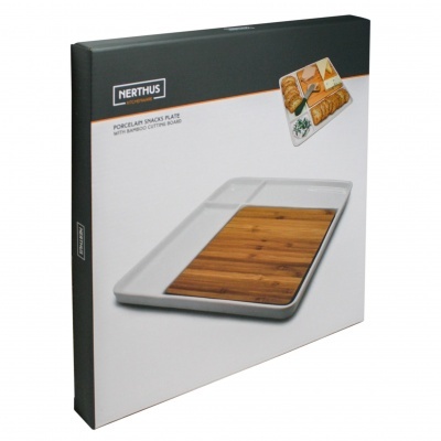 Prato de aperitivos em porcelana com tábua de corte em bambu, embalagem da marca NERTHUS