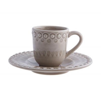 conjunto chávena e pires cerâmica com padrões florais